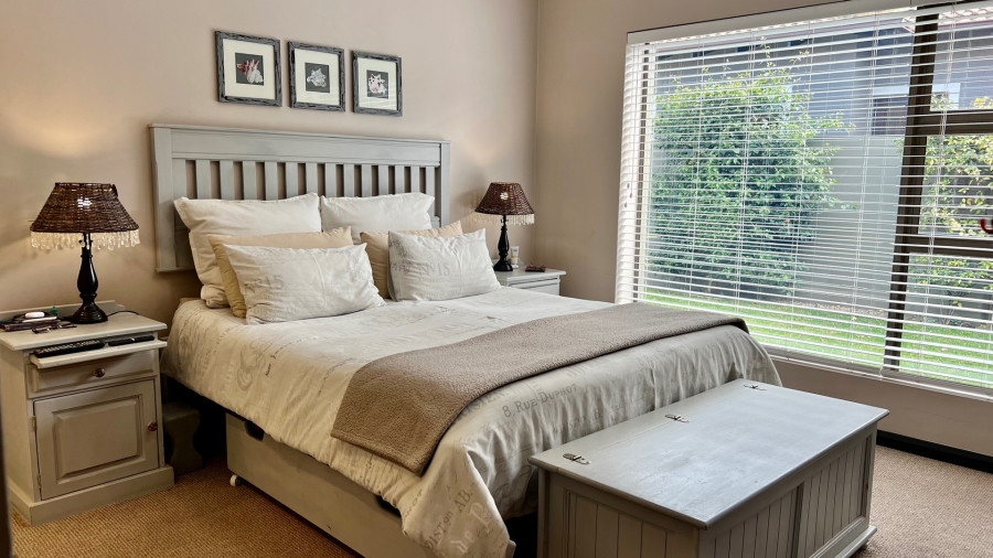3 Bedroom Property for Sale in Earls Court Lifestyle Estate Western Cape